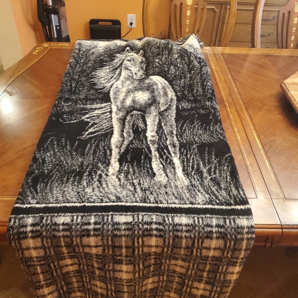 Earth Ragz Zipped Blanket Size 78 X 48 - Picture 7 of 14